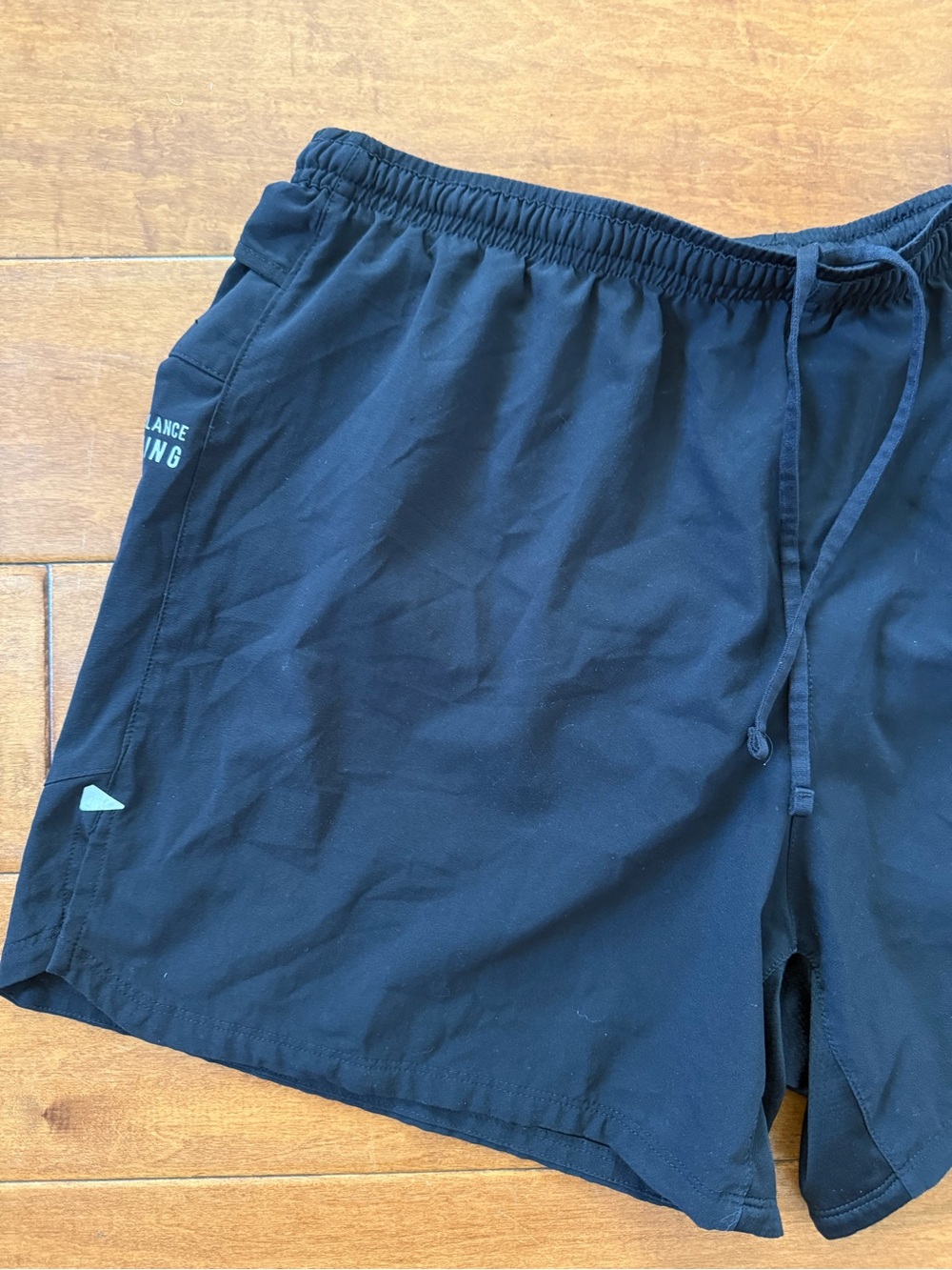 New Balance Black Shorts Running Shorts with Liner and Gel pockets size large - Picture 3 of 7